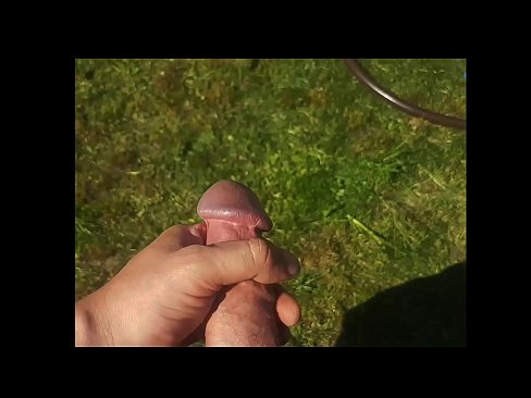 ❤️ ګرم hottie خپل ګلابي بلی fucked او د اوړي په باغ کې د squirt سره cums ترلاسه کوي ☑  ❤